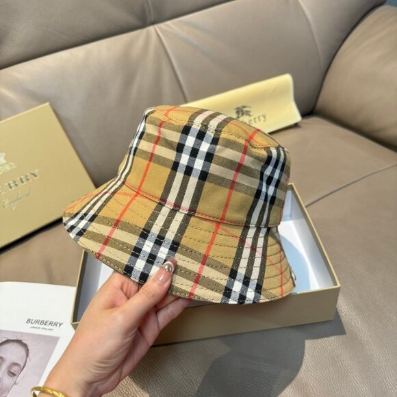 Burberry Tan and Cream Hat - Picture 1 of 7